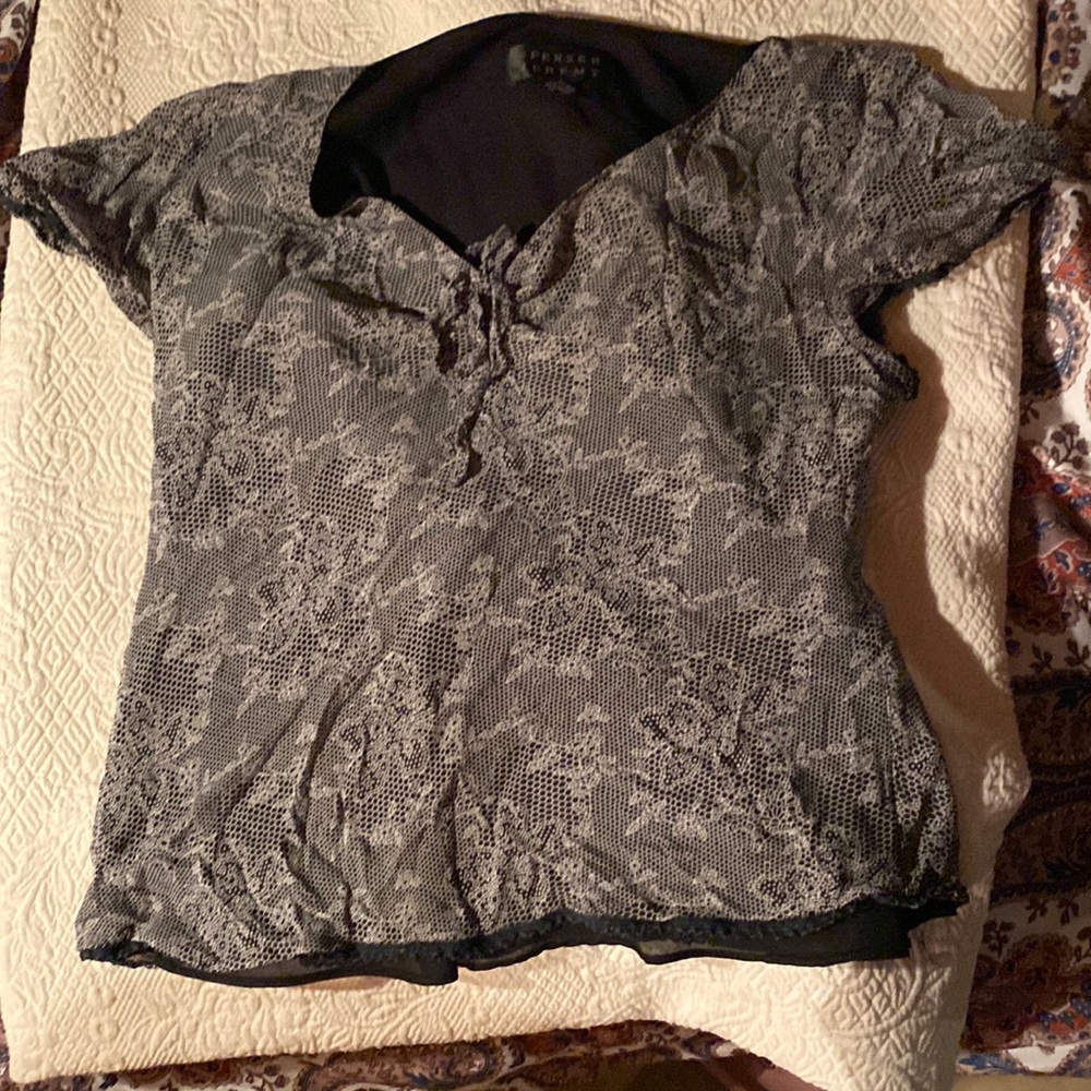 🦋 5 for $25 🦋 Vampiric whimsigothic v neck layered whisky blouse